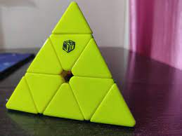 How do I solve a pyramid cube?